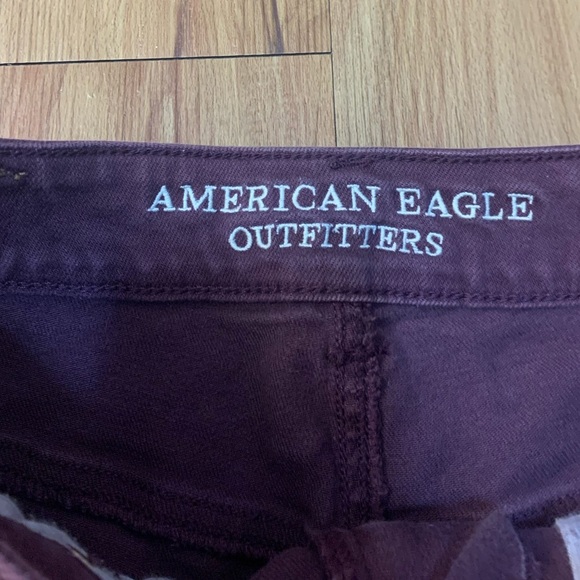 AEO High Rise Stretch Distressed Burgundy Shorts - Picture 4 of 7